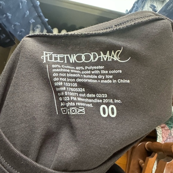 Torrid Fleetwood Mac side slit tunic tee 00 medium - Picture 4 of 4